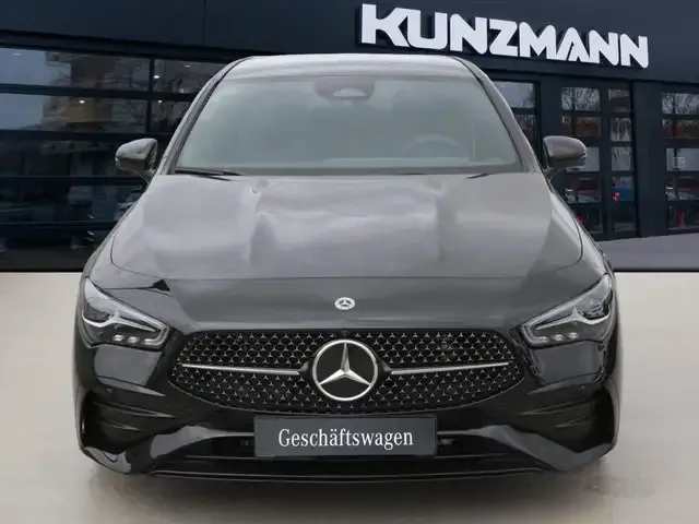 Mercedes-Benz CLA 220