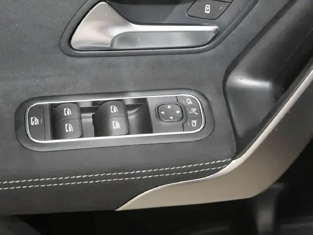 Mercedes-Benz CLA 220