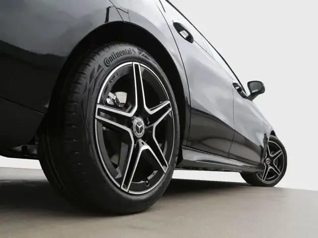 Mercedes-Benz CLA 220