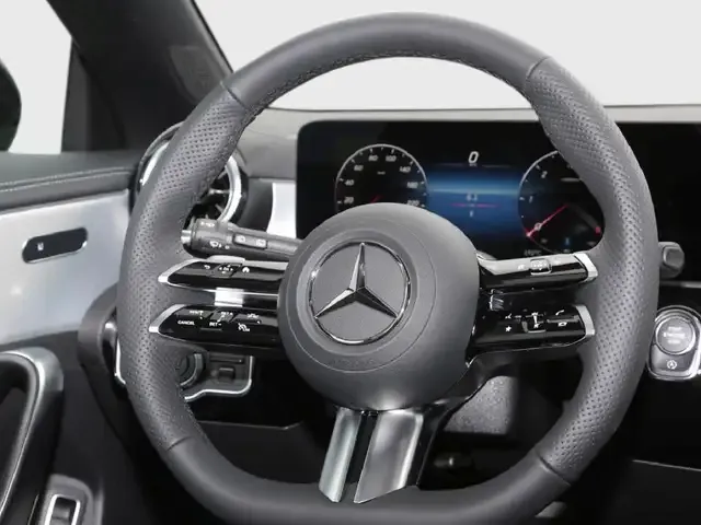 Mercedes-Benz CLA 220