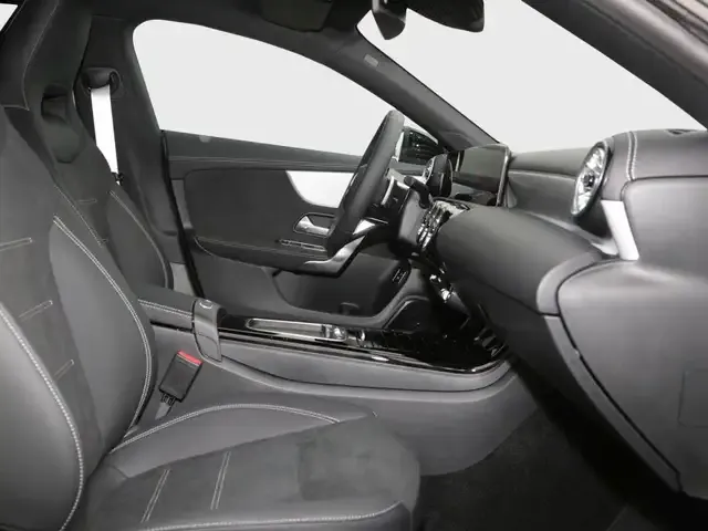 Mercedes-Benz CLA 220