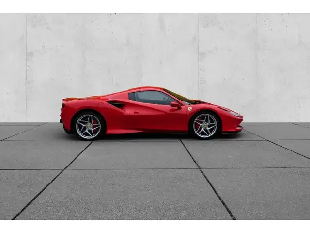 Ferrari F8 Spider