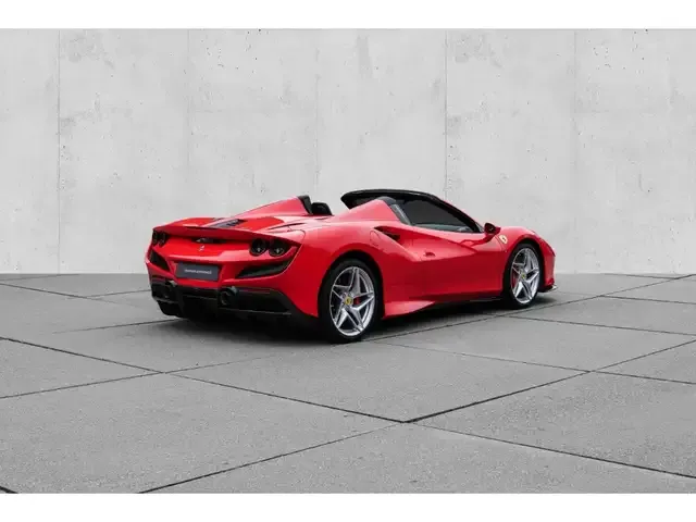 Ferrari F8 Spider