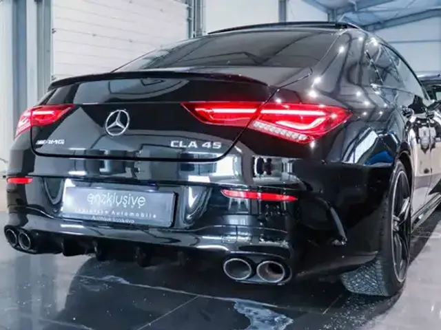 Mercedes-Benz CLA 45 AMG