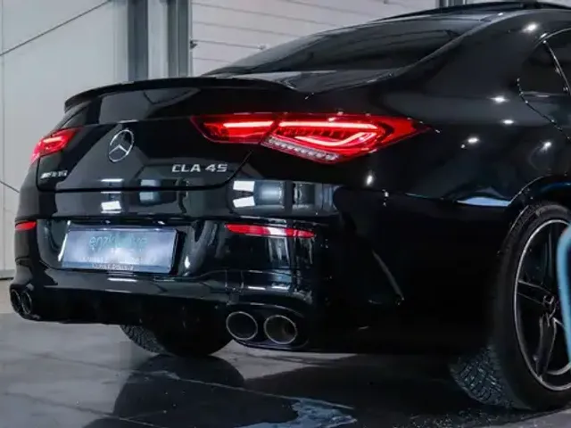 Mercedes-Benz CLA 45 AMG
