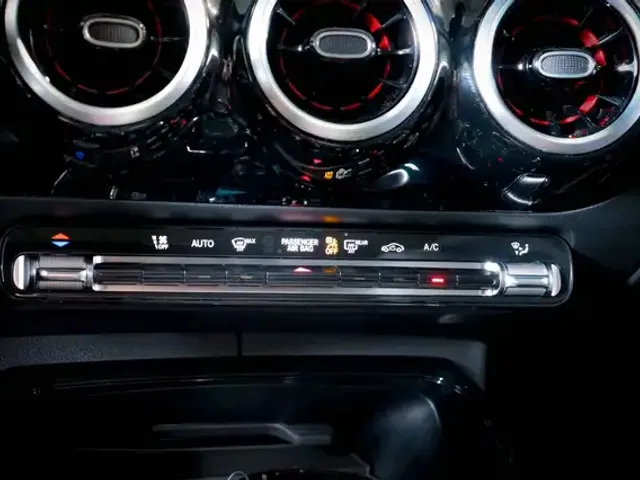 Mercedes-Benz CLA 45 AMG