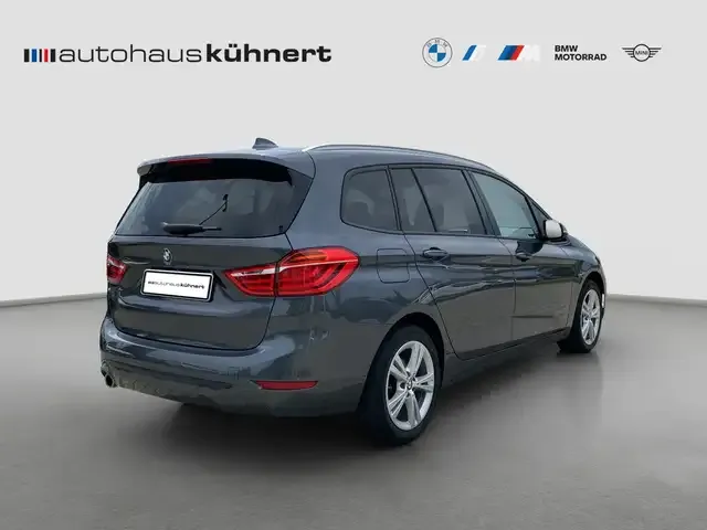 BMW 218