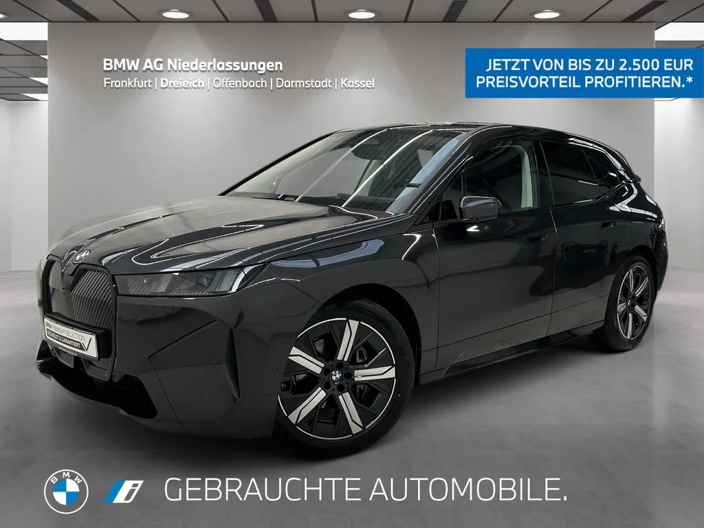 BMW iX