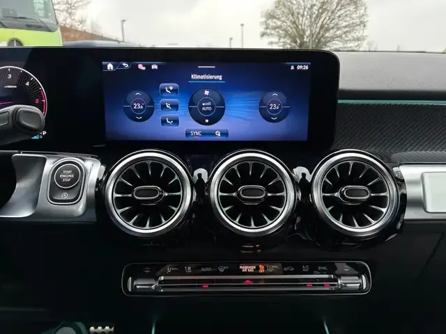 Mercedes-Benz GLB 200