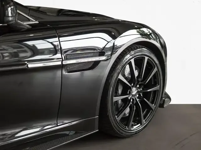 Aston Martin Vanquish