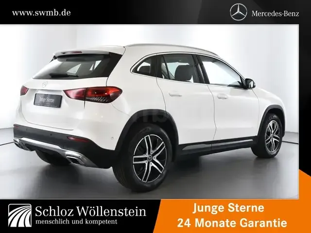 Mercedes-Benz GLA 200