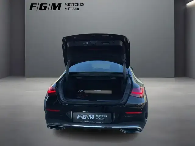 Mercedes-Benz CLA 180