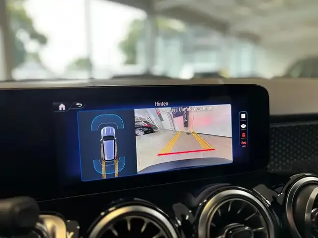 Mercedes-Benz EQB 350