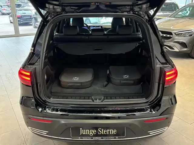 Mercedes-Benz EQB 350