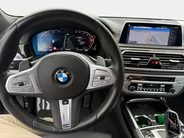 BMW 740