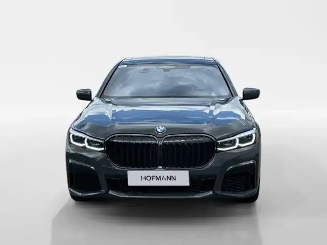 BMW 740