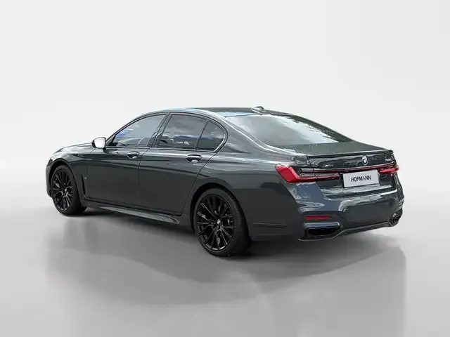 BMW 740