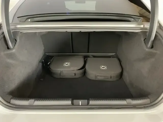 Mercedes-Benz EQE 500