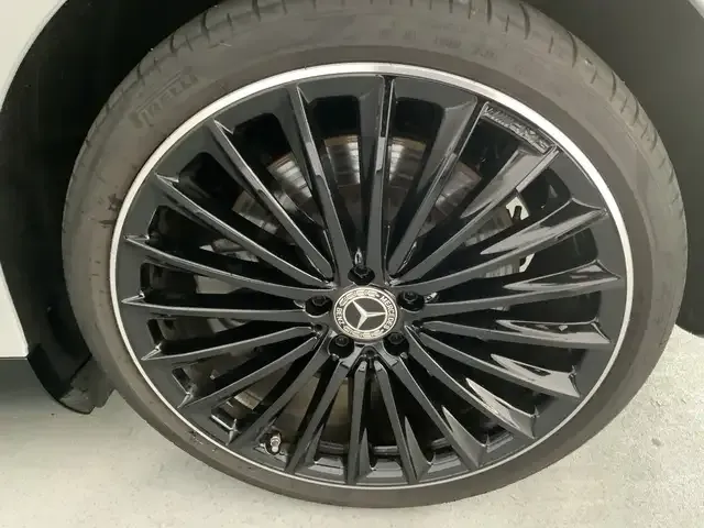 Mercedes-Benz EQE 500