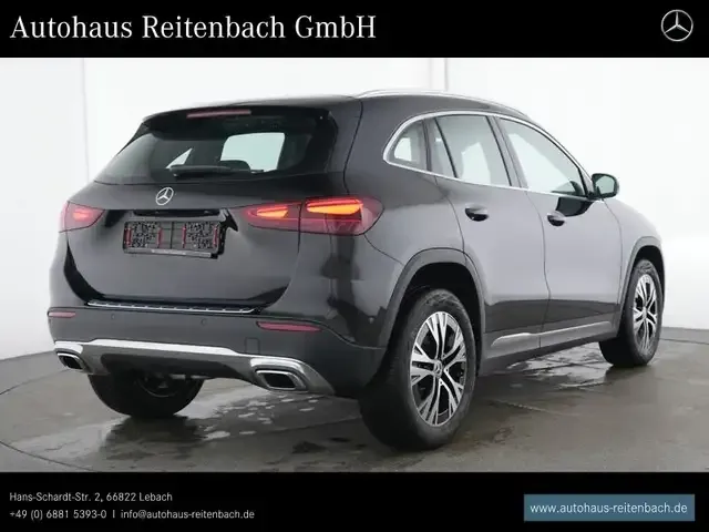 Mercedes-Benz GLA 180