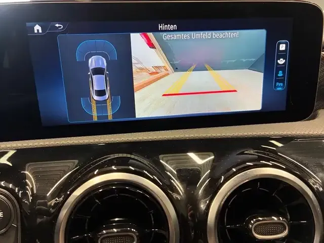 Mercedes-Benz CLA 180