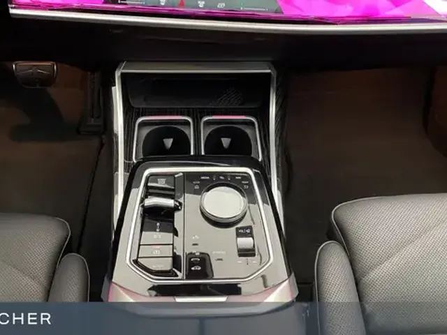 BMW 740