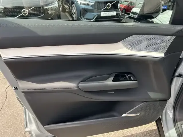 Volvo EX90