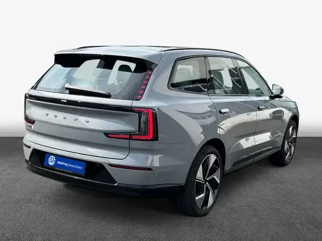 Volvo EX90