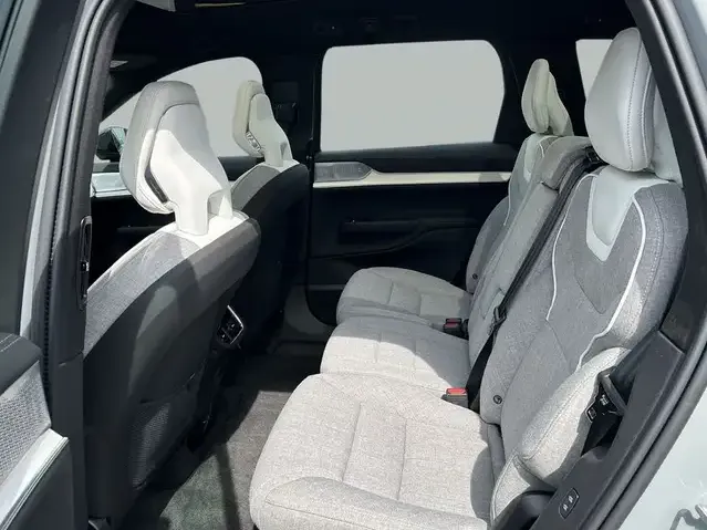 Volvo EX90