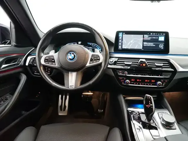 BMW 530