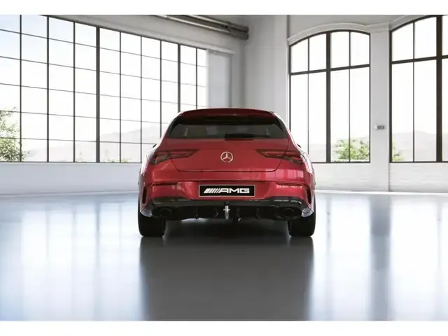 Mercedes-Benz CLA 35 AMG