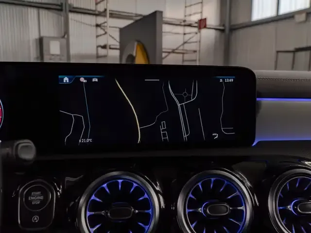 Mercedes-Benz CLA 200