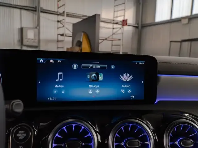 Mercedes-Benz CLA 200