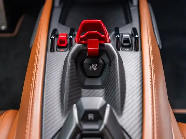 Lamborghini Revuelto