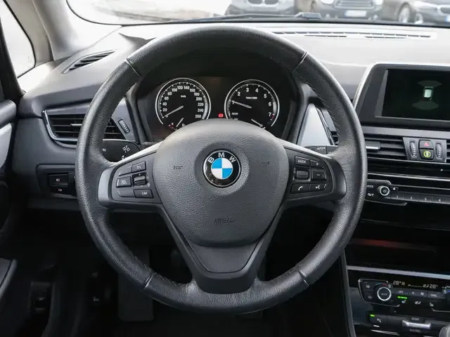 BMW 216