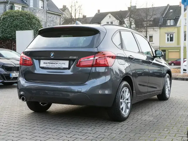 BMW 216
