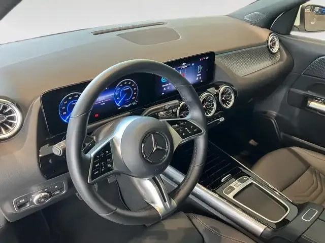 Mercedes-Benz EQA 300