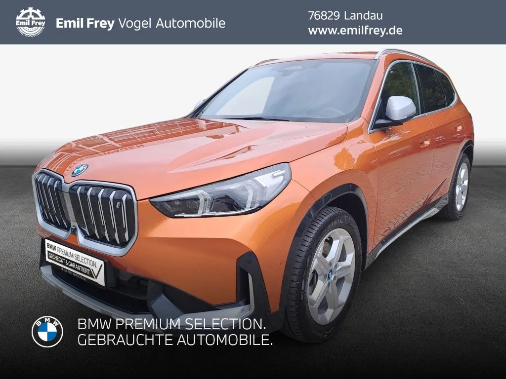 BMW iX1