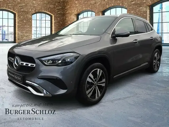 Mercedes-Benz GLA 220