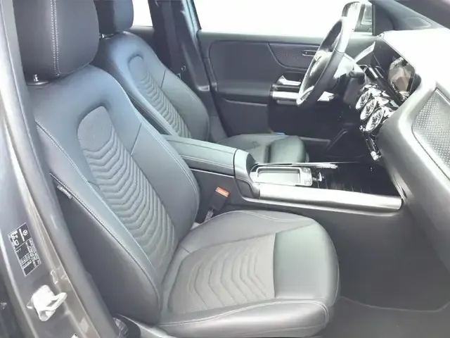 Mercedes-Benz GLA 220