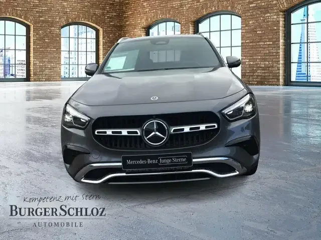 Mercedes-Benz GLA 220