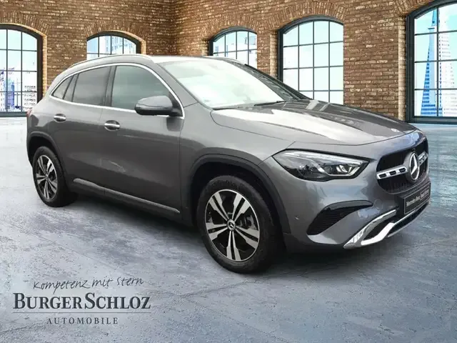 Mercedes-Benz GLA 220