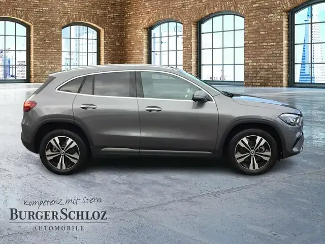 Mercedes-Benz GLA 220