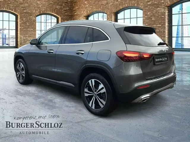 Mercedes-Benz GLA 220