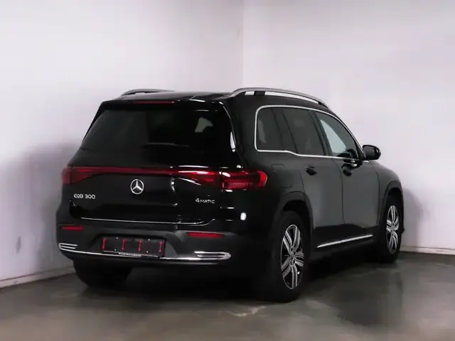 Mercedes-Benz EQB 300