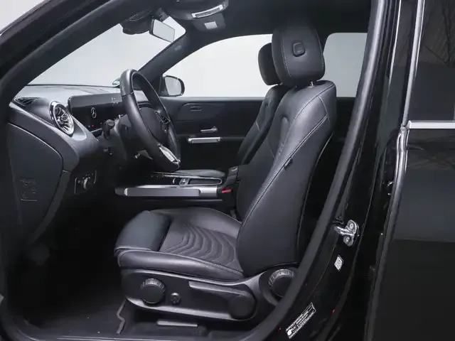 Mercedes-Benz EQB 300