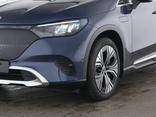 Mercedes-Benz EQE SUV