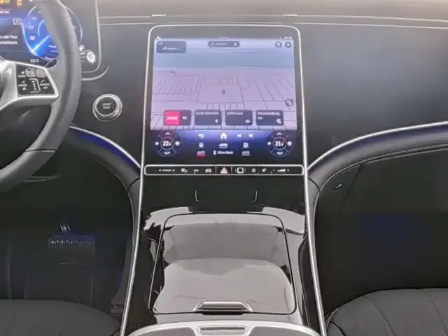 Mercedes-Benz EQE SUV