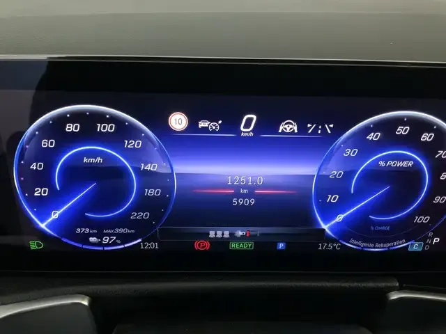 Mercedes-Benz EQB 350