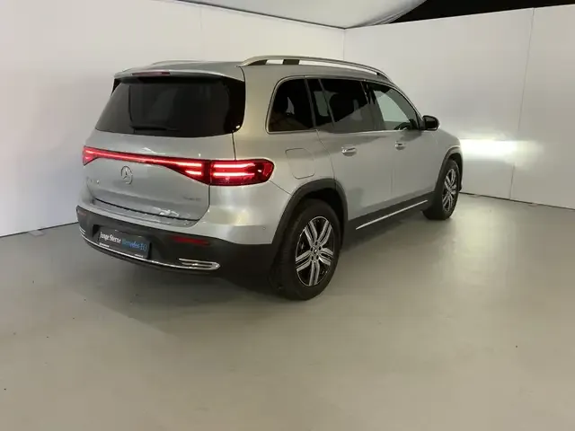 Mercedes-Benz EQB 350